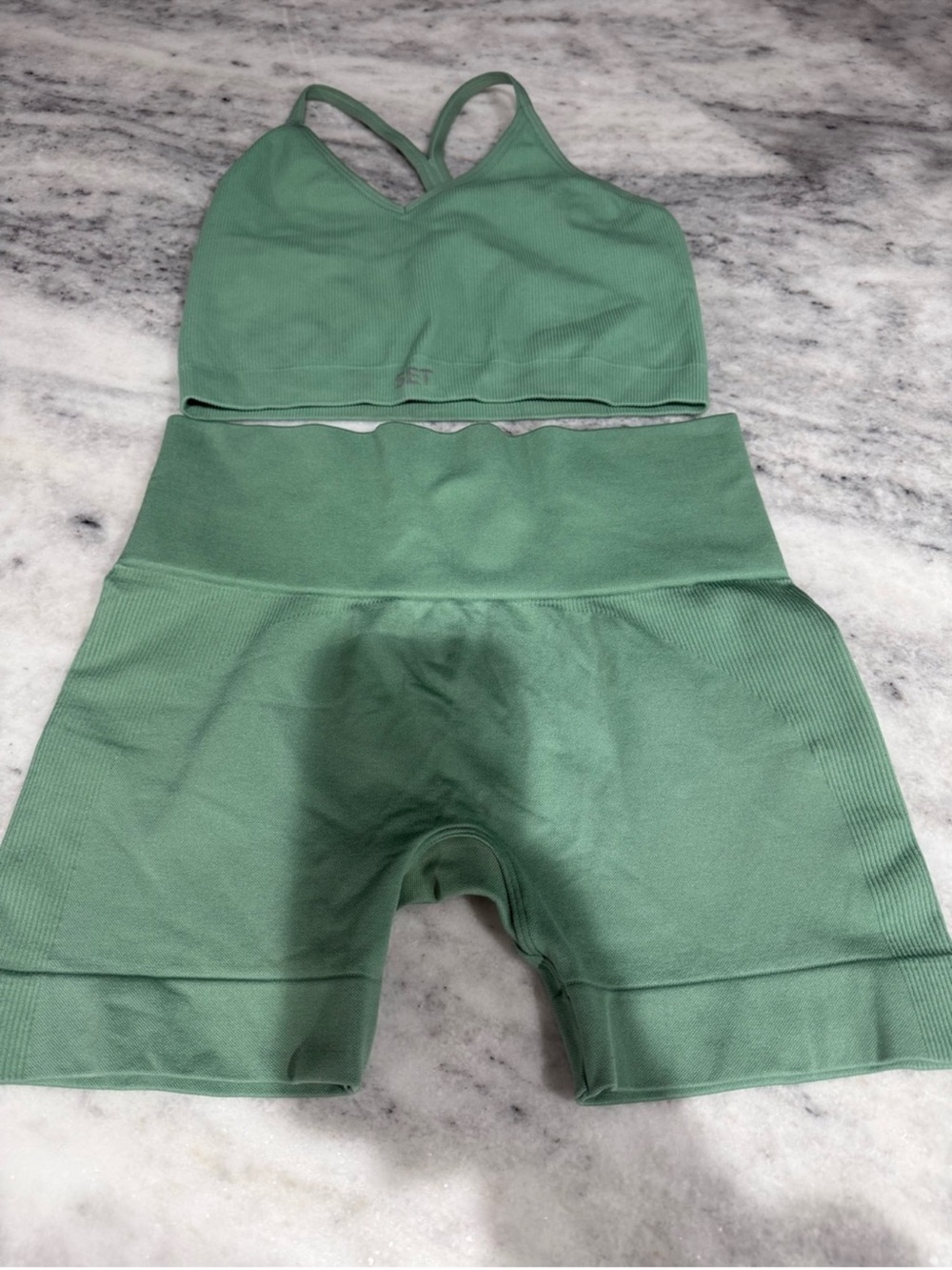 💚SET Active green Seamless Ribbed Workout Crop top & short Set